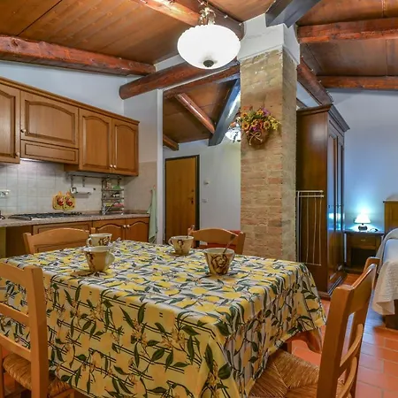 Apartment Casa Turrini In Toscana Montegiovi